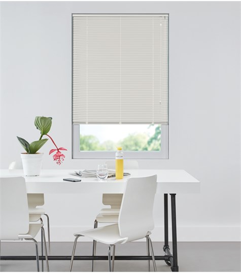 Witte Aluminium Jaloezie 25mm Op Maat (Bright White 7026)