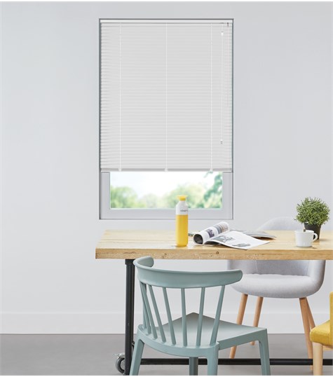 Witte Aluminium Jaloezie 25mm Op Maat (Crisp White 7030 7030)