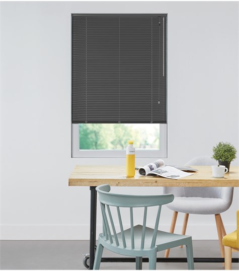 Zwarte Aluminium Jaloezie 25mm Op Maat (Peppercorn 7206 7206)