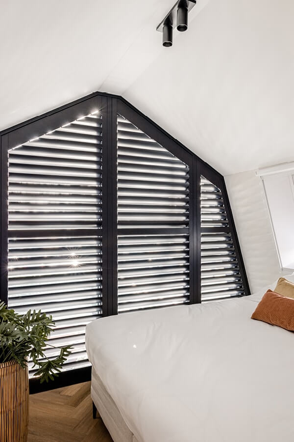 Shutters voor een groot raam