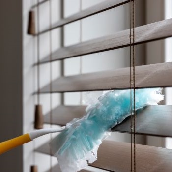 Jaloezieën schoonmaken