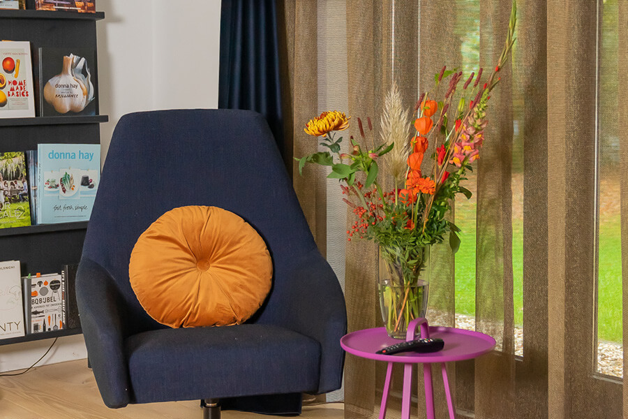 Colorblocking met oranje, blauw en roze